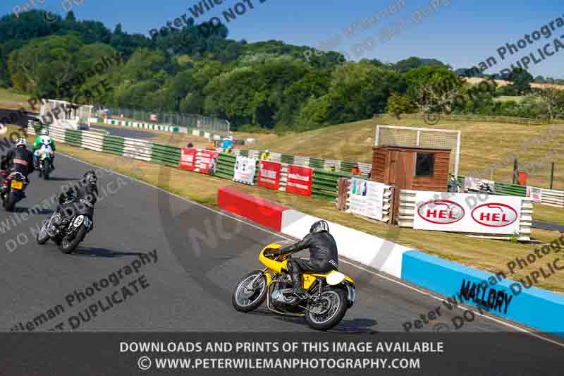 Vintage motorcycle club;eventdigitalimages;mallory park;mallory park trackday photographs;no limits trackdays;peter wileman photography;trackday digital images;trackday photos;vmcc festival 1000 bikes photographs